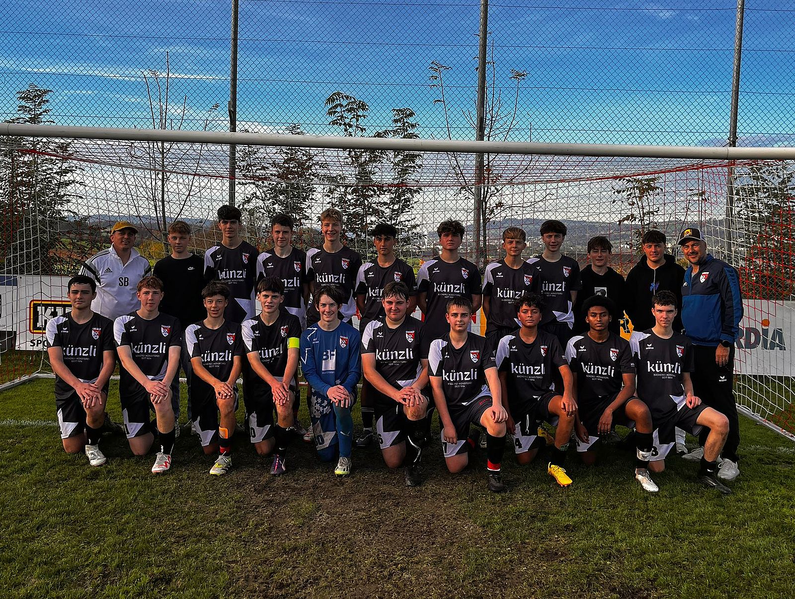 Du betrachtest gerade Die B Junioren steigen souverän von der 3. in die 2. Stärkeklasse auf